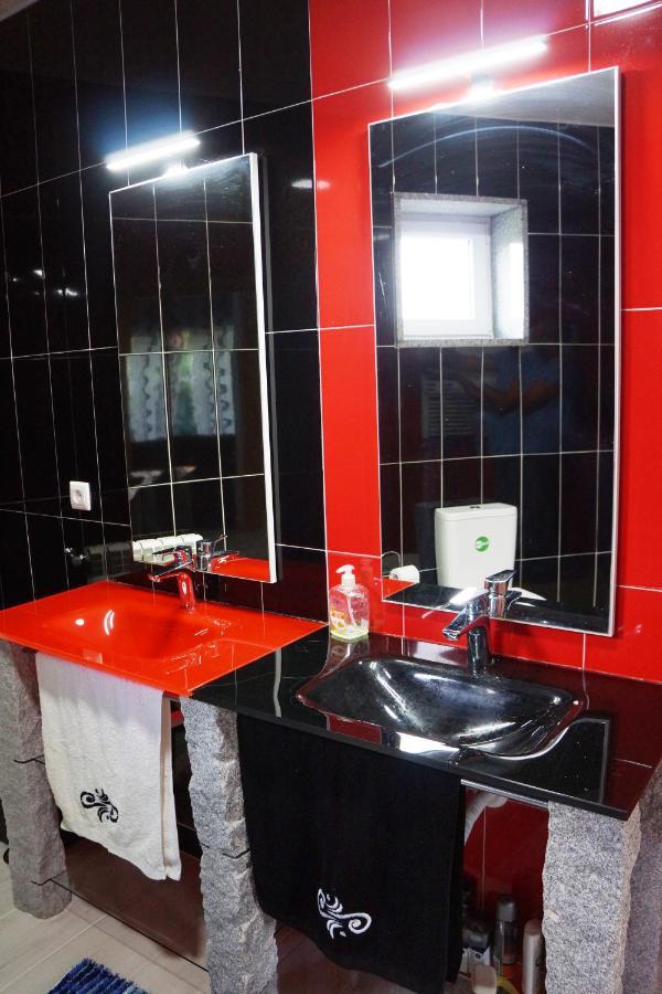 Casinha Das Bonecas - Casa Com Piscina Privada Aveiro Zewnętrze zdjęcie